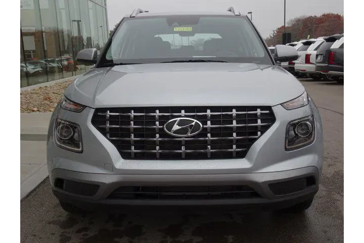 $19225 : Hyundai VENUE 2022 SEL 4dr C image 7