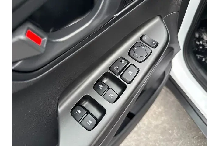 $20806 : Hyundai KONA 2023 SEL 4dr Cr image 10