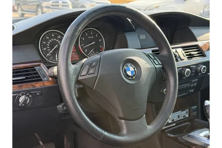 $10497 : 2009 BMW 5 Series 535i xDrive image 3