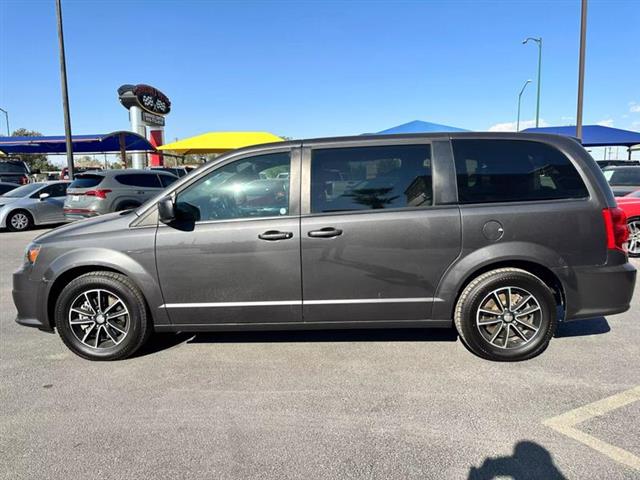 $18995 : Pre-Owned 2019 Grand Caravan image 9