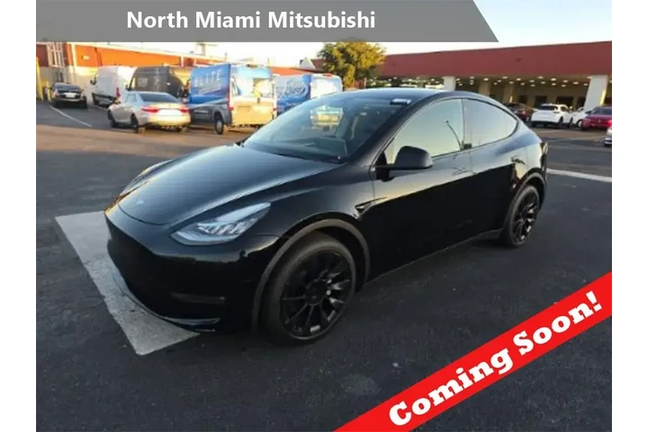 $27490 : Tesla Model Y 2023 AWD 4dr C image 1