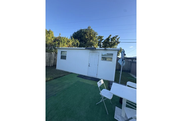 $1000 : SE RENTA APARTAMENTO image 2