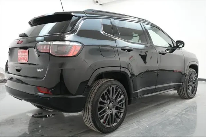 $22344 : Jeep Compass 2023 4x4 (Red) image 9