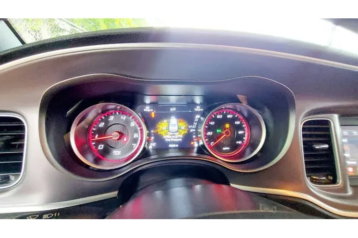 $13990 : 2021 Charger SXT image 10