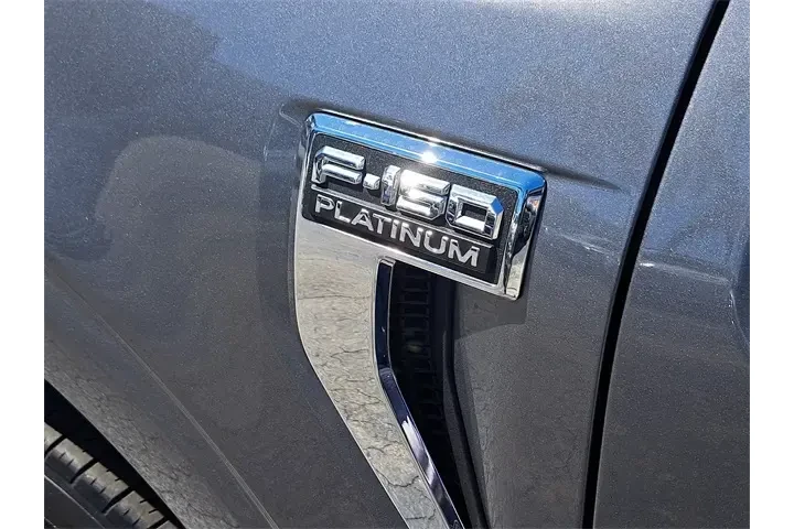 $32990 : Ford F-150 2021 4x4 Platinum image 8