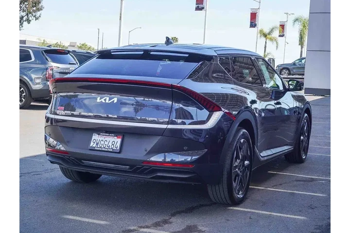 $30991 : Kia EV6 2025 Light 4dr Cross image 7