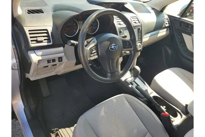 $16030 : Subaru Forester 2016 AWD 2.5 image 9