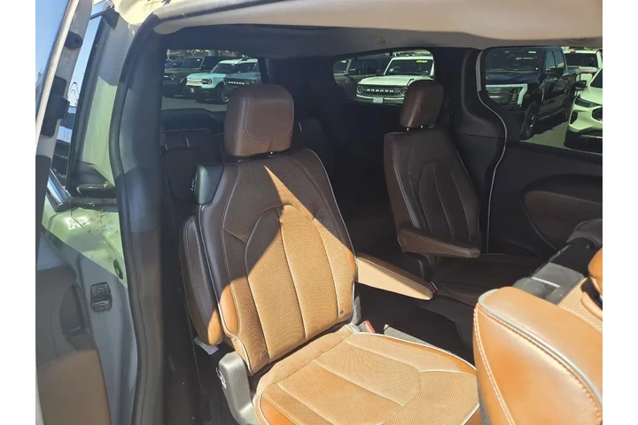 $17390 : Chrysler Pacifica 2017 Limit image 9