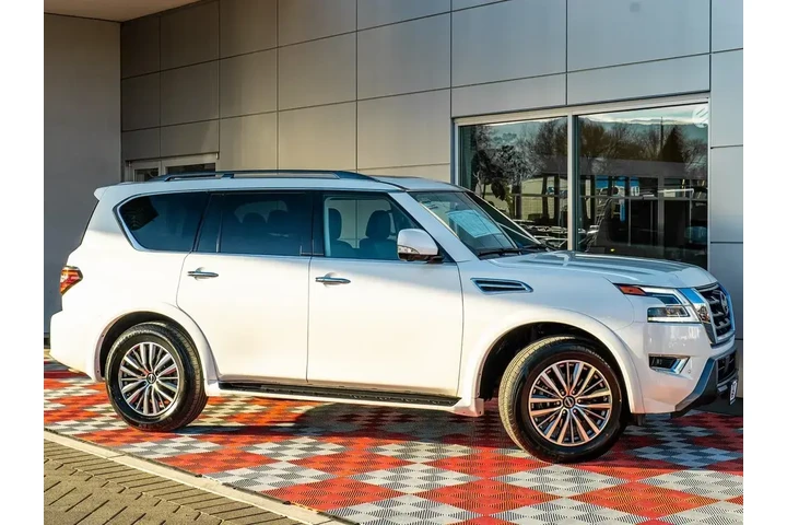 $28788 : Nissan Armada 2023 4x4 SL 4d image 3