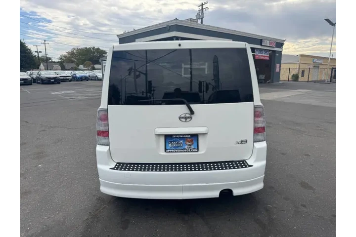 $10998 : 2006 xB image 7