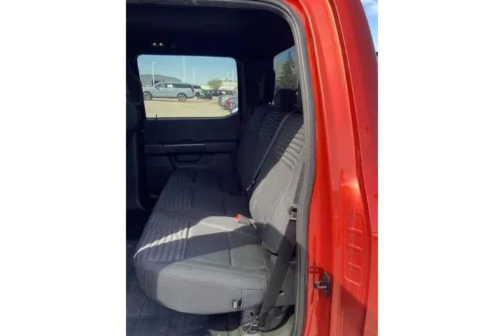 $36875 : Ford F-150 2023 4x4 Lariat 4 image 6