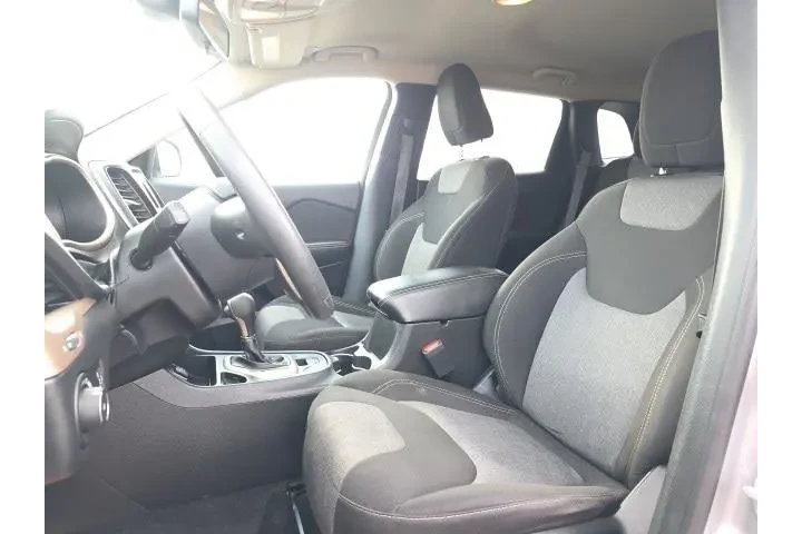 $13500 : Jeep Cherokee 2018 Latitude image 9