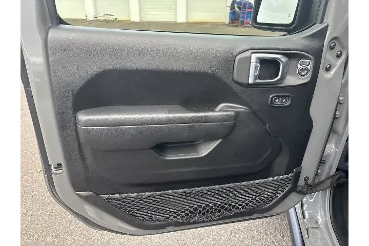 $31890 : Jeep Wrangler 2023 4x4 Willy image 10