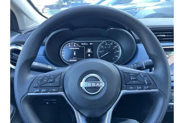 $17981 : Nissan Versa 2025 SV 4dr Sed image 9