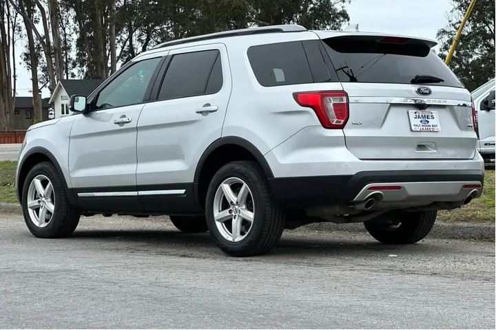 Ford Explorer 2016 AWD XLT 4 image 3