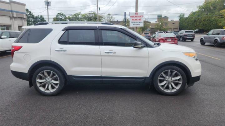 $4500 : 2011 Explorer XLT image 4