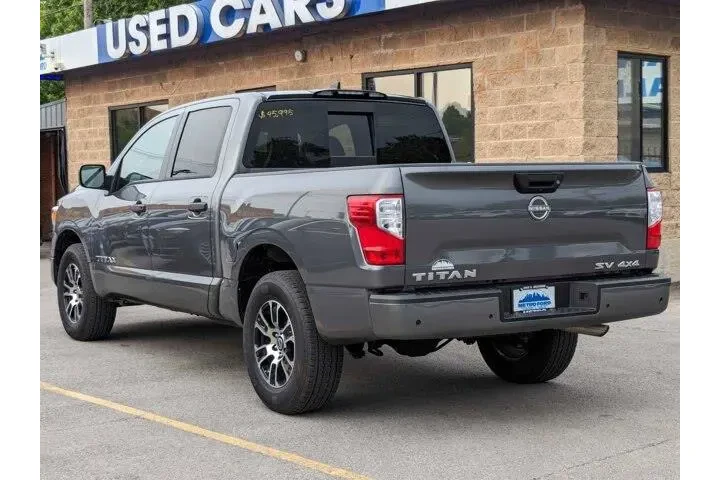 $32998 : Nissan Titan 2023 4x4 S 4dr image 6