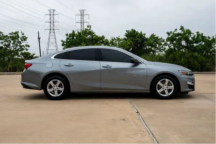 $17764 : Chevrolet Malibu 2023 LS Fle image 3