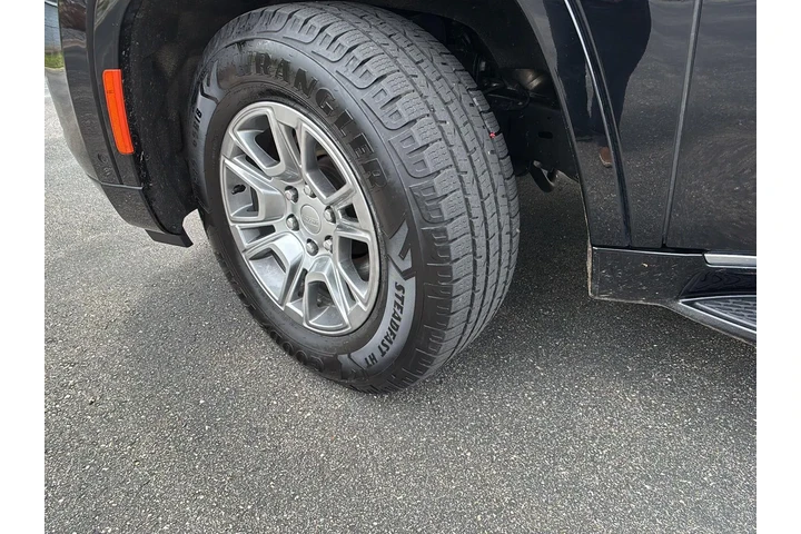 $46997 : 2024 Wagoneer L image 5