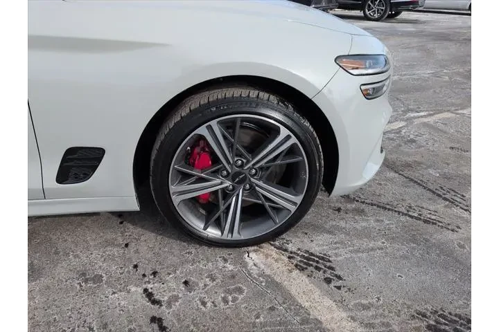 $35900 : Genesis G70 2025 AWD 2.5T St image 10