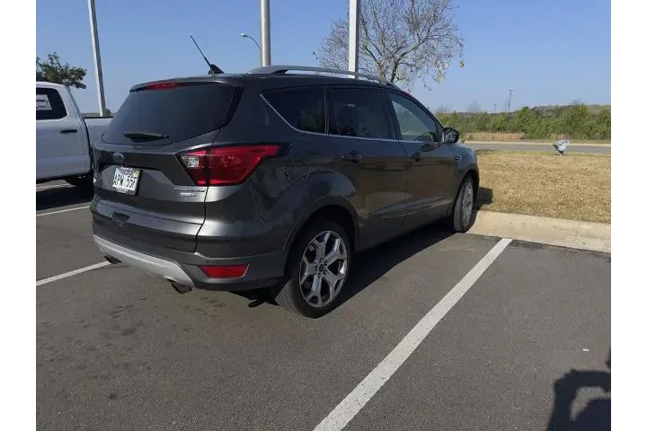 $12998 : Ford Escape 2019 AWD Titaniu image 3