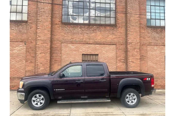 $9500 : 2008 GMC Sierra 1500 SLE1 image 4