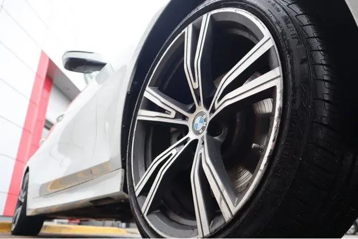 $24943 : BMW 3 Series 2020 AWD 330i x image 9