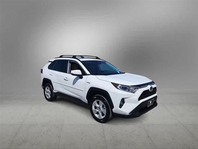 $27988 : Pre-Owned 2020 Toyota RAV4 Hy image 7
