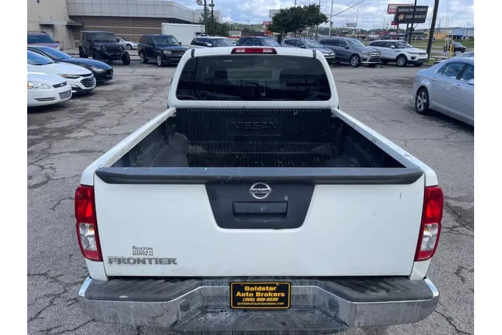 $9900 : 2016 Frontier S image 5