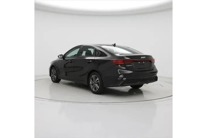 $19998 : Kia Forte 2024 LXS 4dr Sedan image 2