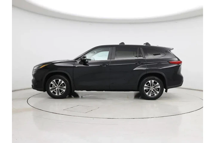 $38998 : Toyota Highlander 2023 AWD X image 3