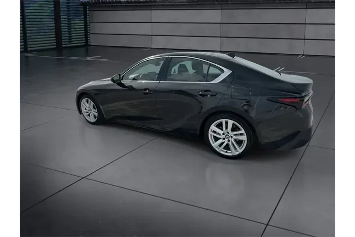 $39788 : Lexus IS 300 2024 4dr Sedan image 6