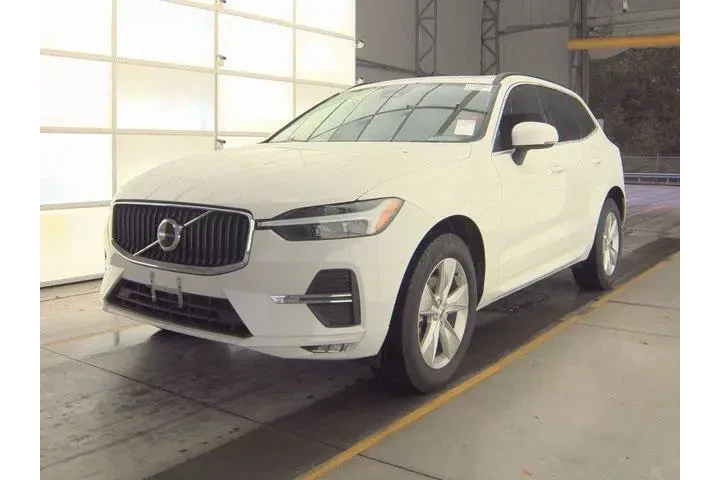 $19628 : Volvo XC60 2022 AWD B5 Momen image 1