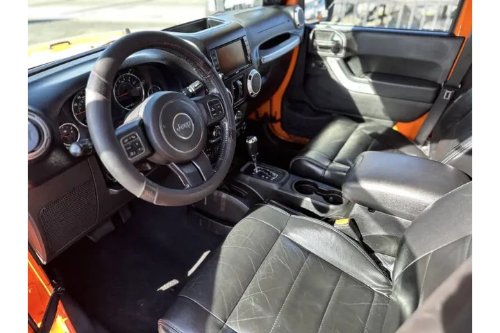 $12995 : 2012 Wrangler Unlimited Sahara image 9