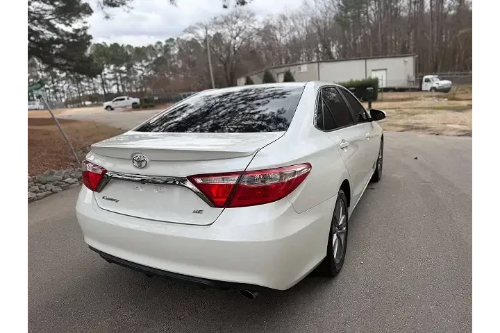 $5500 : 2015 Toyota Camry SE image 5