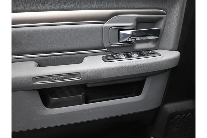 $22547 : Ram 1500 Classic 2020 4x4 SL image 8