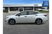 Nissan Versa 2024 S 4dr Seda