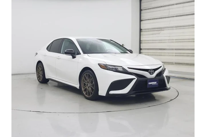 $26998 : Toyota Camry 2024 SE 4dr Sed image 1