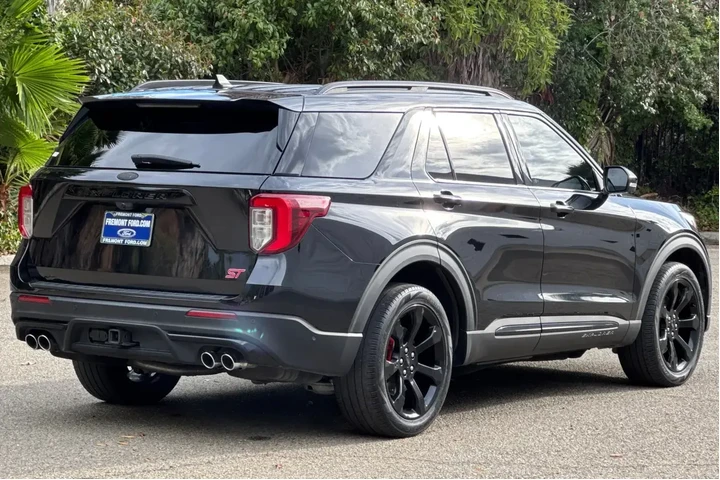 Ford Explorer 2022 AWD ST 4d image 3