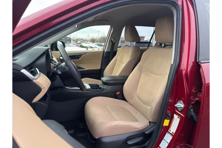 $21750 : Toyota RAV4 2019 AWD LE 4dr image 9