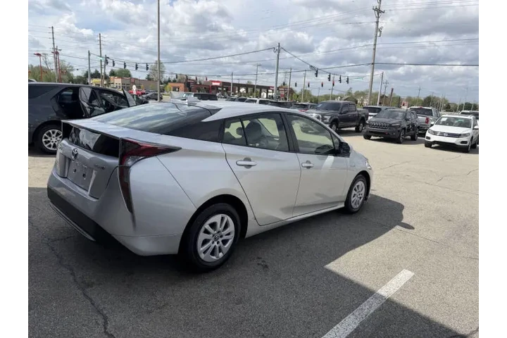 $15999 : 2018 Prius Two image 7