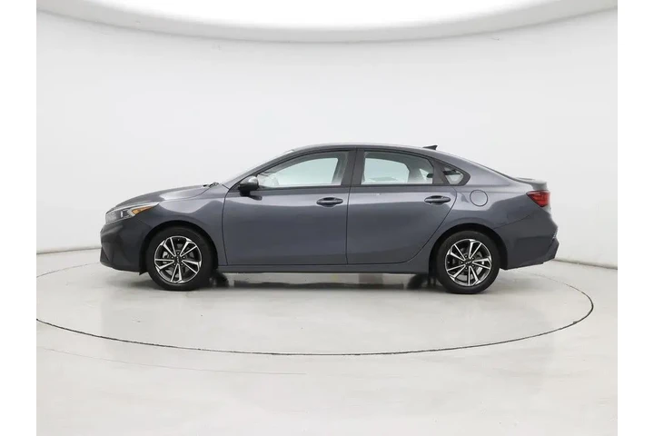 $17998 : Kia Forte 2023 LXS 4dr Sedan image 3