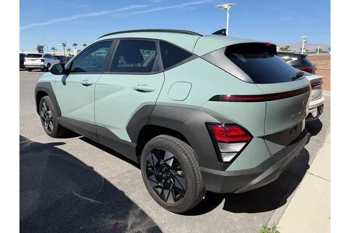 $21988 : Hyundai KONA 2024 AWD SEL 4d image 3