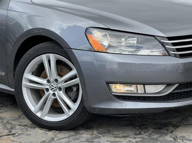 $11995 : 2015 Passat image 3