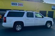 $10995 : 2014 Suburban LT thumbnail