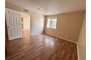 $1000 : Apartm with Updated Appliances thumbnail