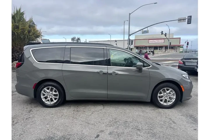 $21688 : Chrysler Pacifica 2022 Touri image 8