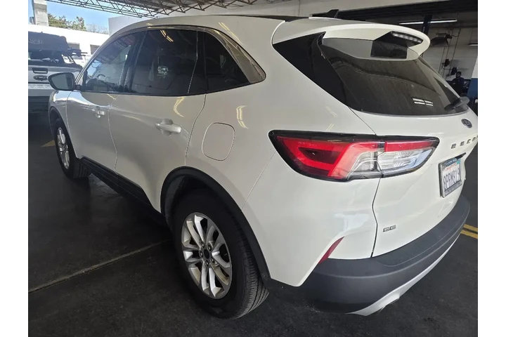 $16950 : Ford Escape 2020 SE 4dr SUV image 10