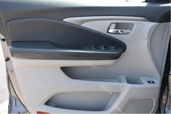 $14700 : Honda Pilot 2018 AWD EX 4dr image 8