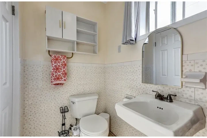 $1520 : South Gate Renta Available!!! image 8